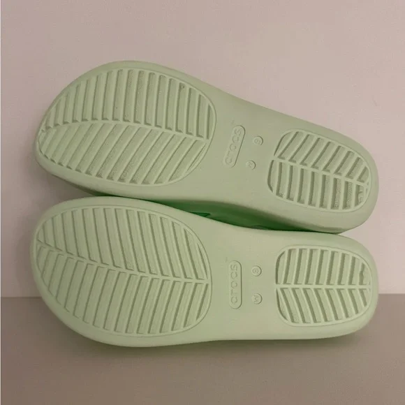 CROCS Women’s Getaway Mint Green Platform Toe Loop Slide Sandals Flip Flops W9 - Picture 7 of 9